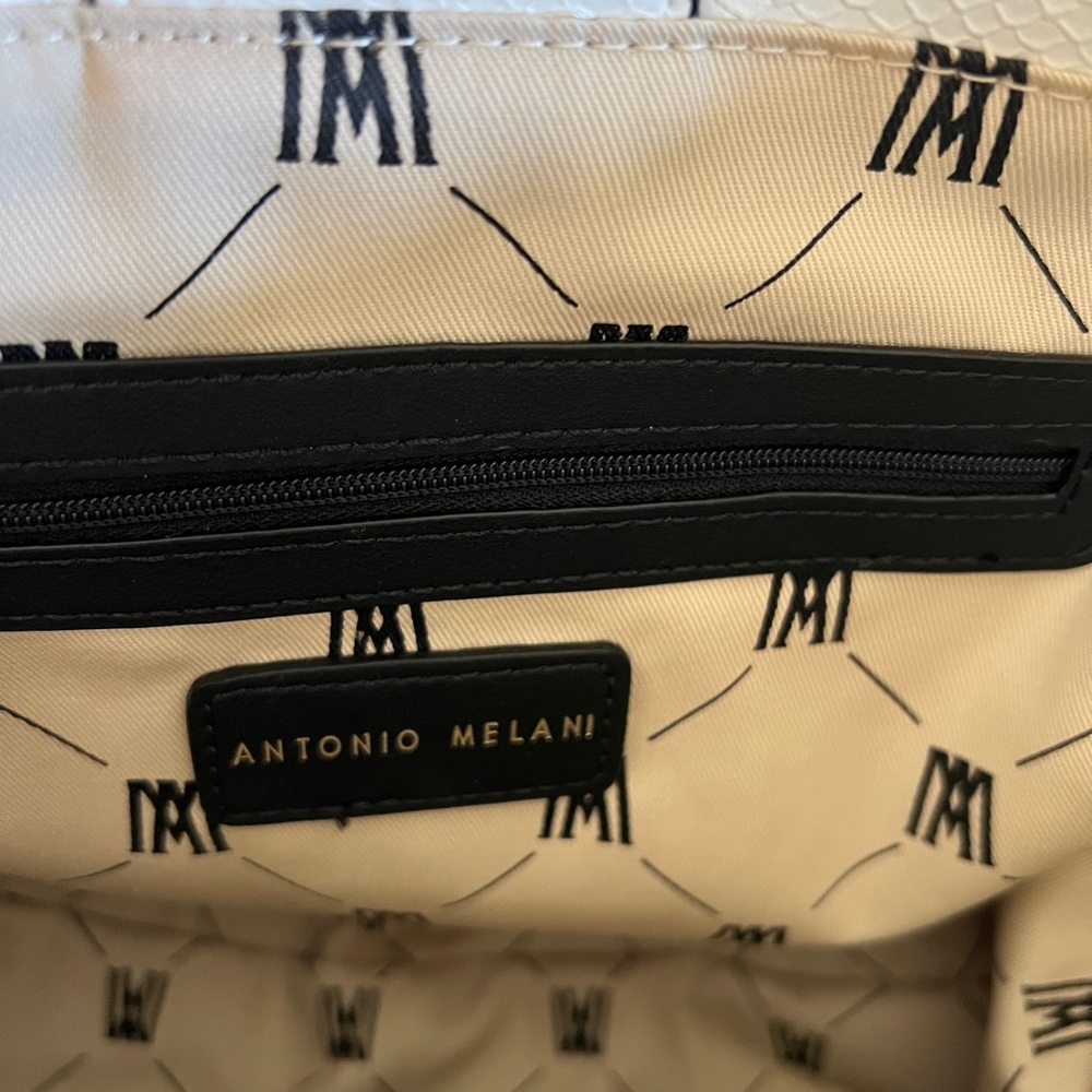 Antonio Melani Elegant White and Black Women Handbag in plastic leather Dillards - Picture 4 of 10